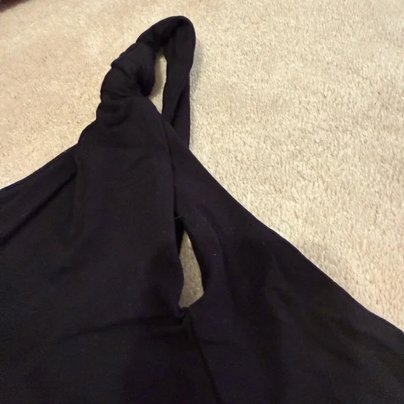 One-Shoulder top with Knot Strap - Picture 5 of 7